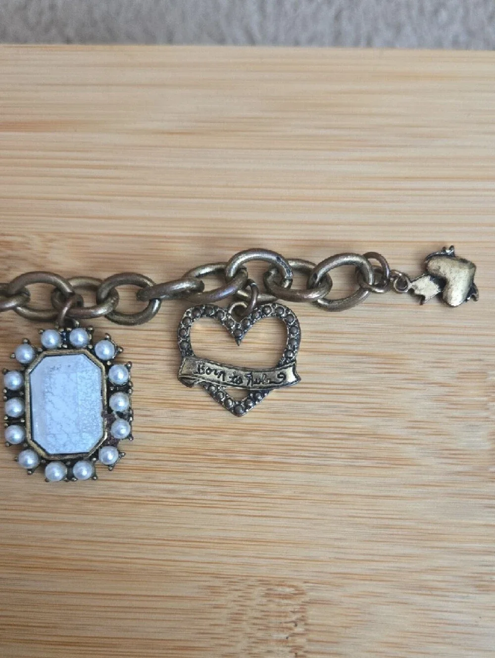 Princess Vera Wang Charm Bracelet - Picture 3 of 3